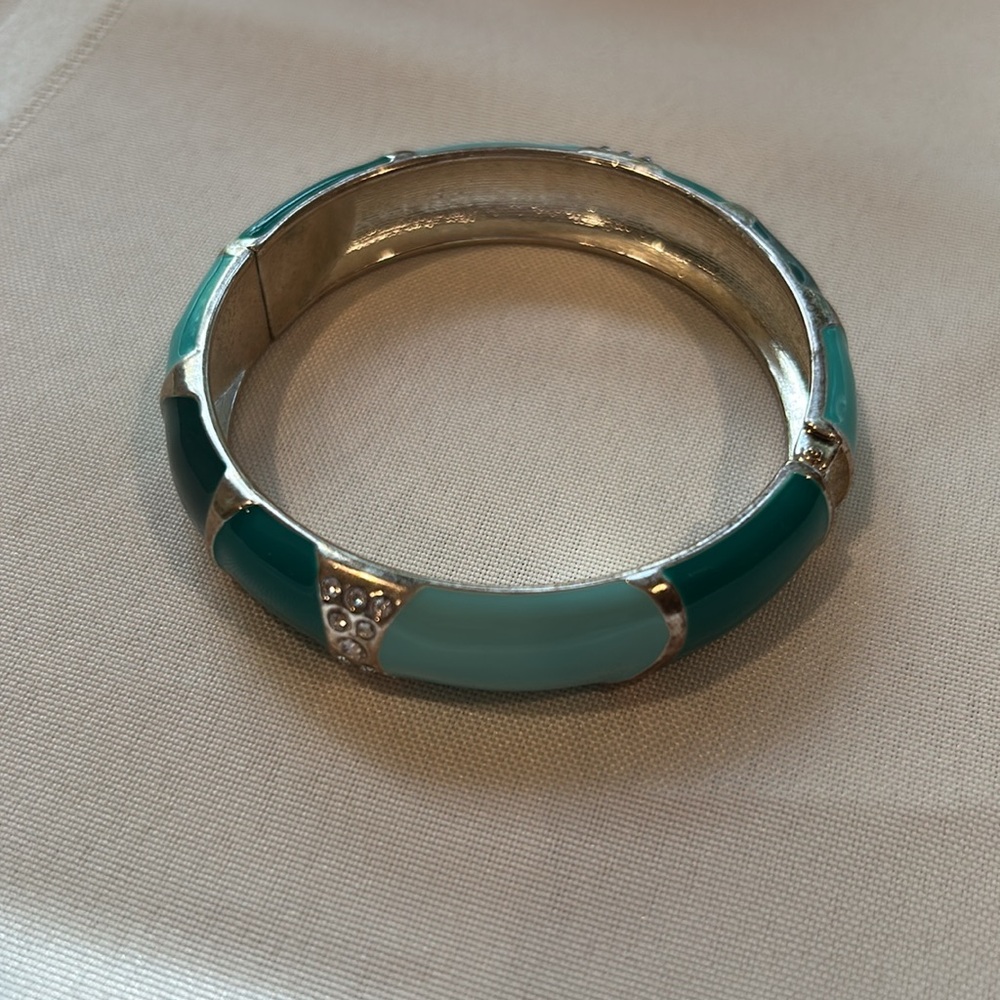 Turquoise/Teal/Aqua Enamel SilverTone Hinged Bangle Bracelet with Crystals - Picture 3 of 7